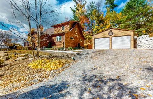 Hot Tub, Lake Views! All-Season Hinsdale Haven - Foto 40