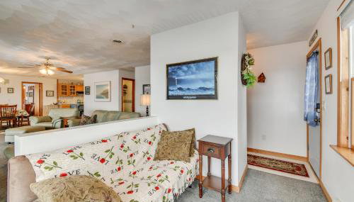 Boat, Grill and Unwind Lakefront Cayuga Home! - Foto 4