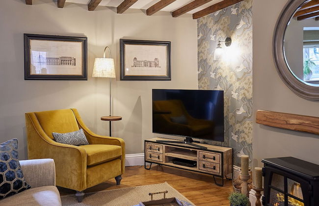 Host Stay The Green Door - Photo 2