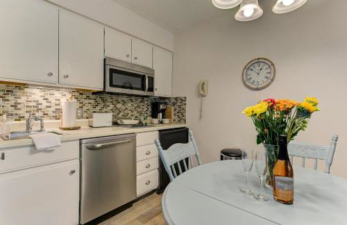 Gorgeous Grand Traverse Bay Beach Front Condo - Foto 2