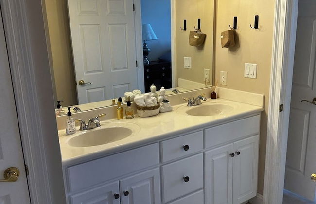 Unit 1504 2 Bedroom Condo by RedAwning - Foto 14