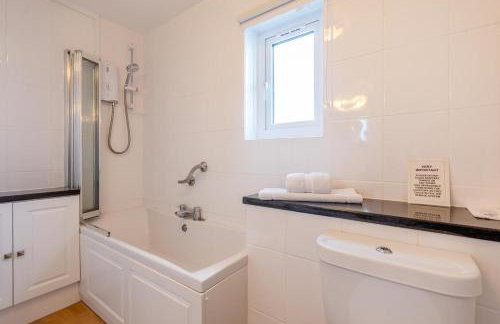 2 Bed in Clifton Court oc-flt18 - Photo 13