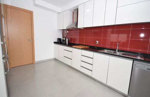 Holiday Home; Nazare Beach for Surfing - Photo 41