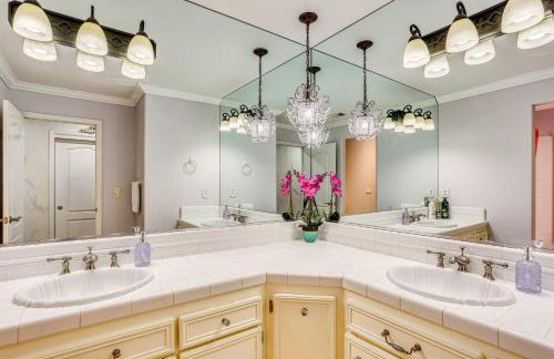 Billiards & Private Pool: Bright Clovis Home! - Foto 21