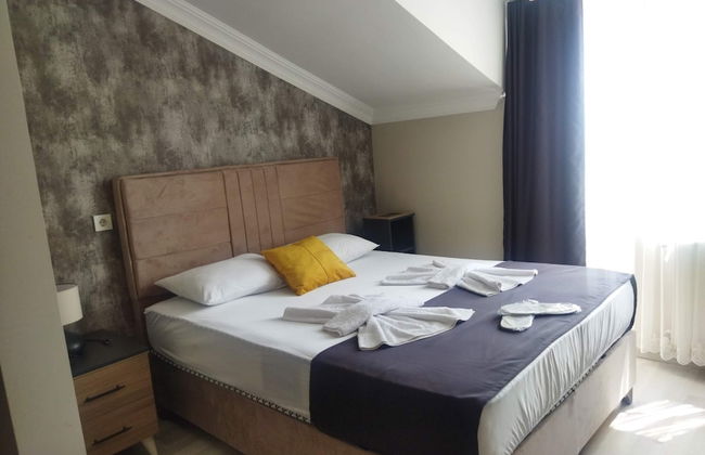 The Queens Apart - Foto 1