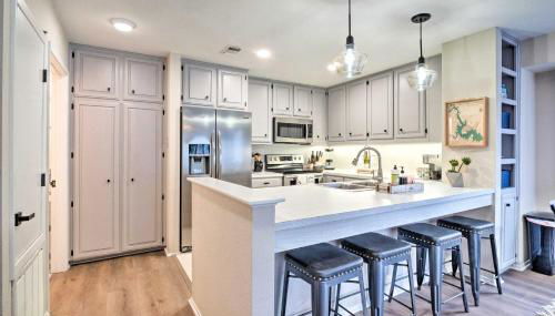 Waterfront Horseshoe Bay Retreat with Game Room! - Foto 4