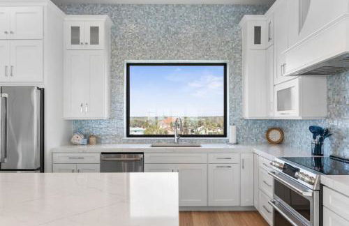 Flagler Beach Oceanfront Luxury | 5BR, Dog-Friendly, Sleeps 12 - Foto 26