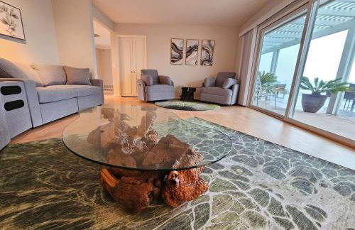 La Jolla Gem with Ocean View - 11 Beds, Hot Tub, Karaoke & Game Den - Foto 26