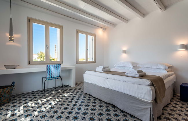 Milia Gi Suites - Photo 8