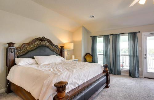 La Porte Home with Balconies Walk to Beach! - Foto 12