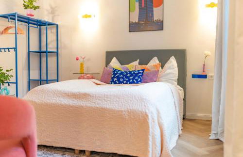 RetroPop Designerzimmern Nahe Alster & City für 2 Personen by LDGG - Foto 56