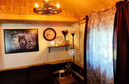 Wolf's Cabin-Walk to Downtown Noblesville - Foto 9