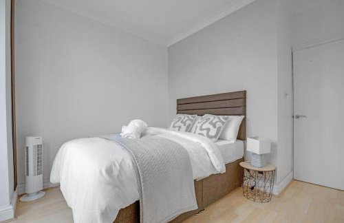 Luxury House London near Subway Station N15 - Foto 2