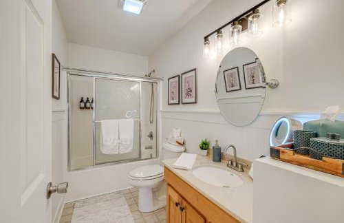 Fish, Boat and Hike Lakefront Home with Game Room! - Foto 18