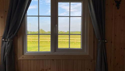 Beautiful 1 Bed Shepherd Hut in Warwickshire - Foto 3