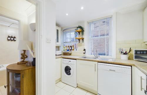 “The Sleepers Cottage” 2-6 people w/ free parking - Photo 21