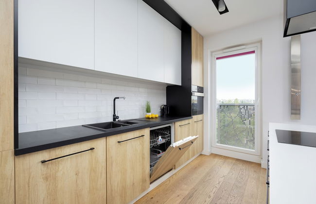 Apartment With Terrace by Renters - Photo 8