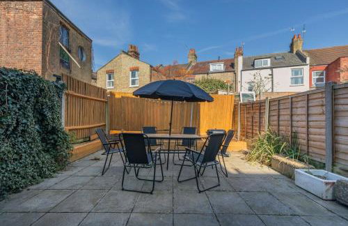 Modern 4 Bedroom House In Woodgreen - Foto 44