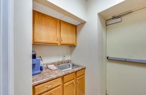 1 Mi to Dtwn Cozy Retreat in New Kensington! - Foto 14