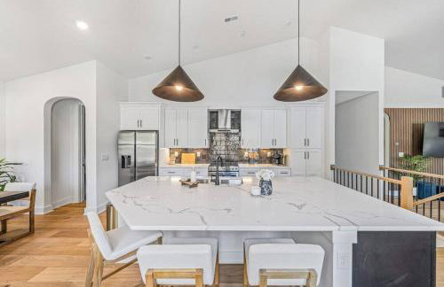 Modern 4BR Uptown Oasis! - Foto 6