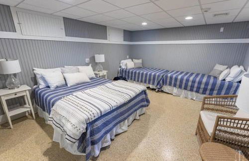 Beautiful Home 30 Feet from the Sand at Spofford Lake! - Foto 46