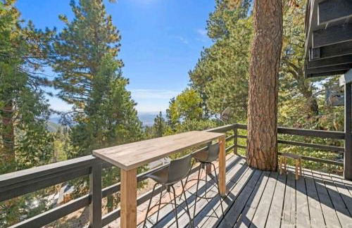Updated Mountain Cabin Retreat with 180 views off Deck and Balcony - Foto 7