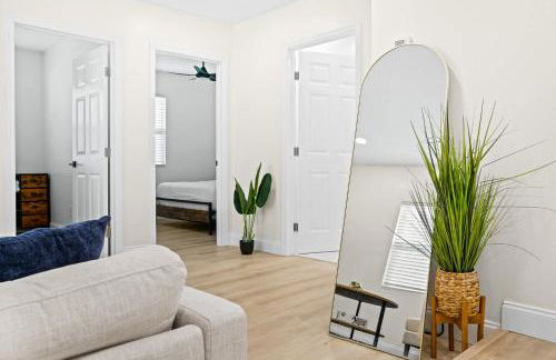 Recently Remodeled Mins from beach+Putting Green - Photo 16