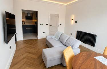 East Parade Collection, Opaz House Flat 1 - Photo 9