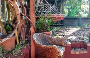 Summer-house OASIS on quiet street in ROCKRIDGE - Photo 6