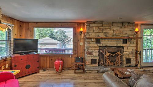 Pet-Friendly Home with Views of Lake Delavan! - Foto 5