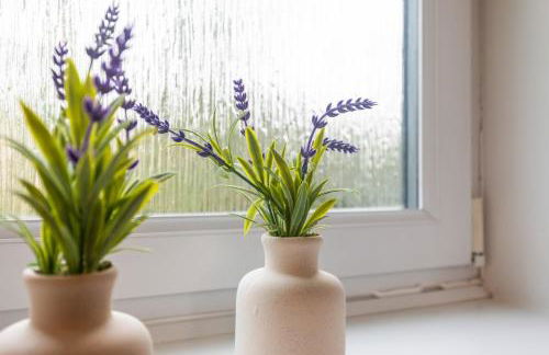 Spacious and Modern 2BR Stay Free Parking and WiFi - Foto 24