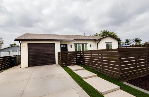 Escondido Front Unit 3-BR by SD STAY - Foto 60