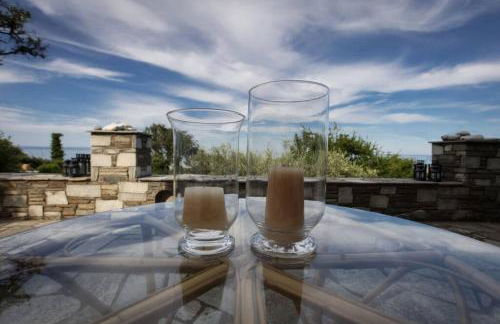 Aegean's Whispery Seafront Villa - Foto 1