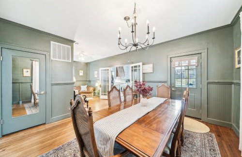 Hottub, Pool Table, Basketball, Firepit, Sleeps 8 - Photo 29