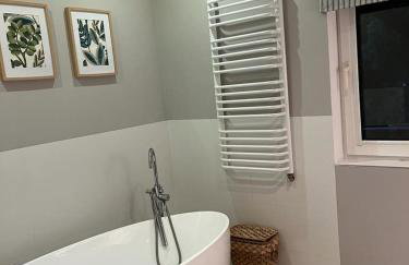 Dom w (Między) lesie - Foto 7