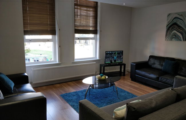 Clifton Apartment - Photo 16