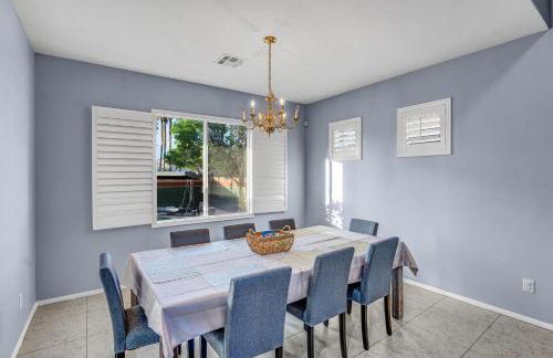 Stylish King with optional bunk or Work Desk w/TV - Foto 12