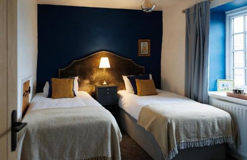 The Farmhouse with two hot tubs - Foto 51