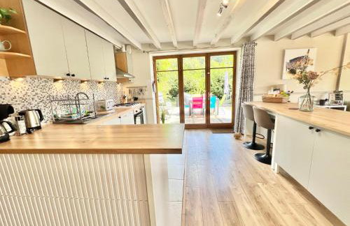 Quai du Val is a Charming Pet and Family Friendly Riverside Gite in Lehon close to Dinan Sleeps 7 - Photo 14