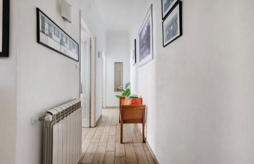 La First Ludy - Photo 20