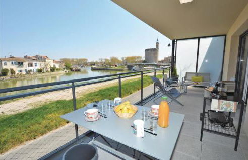Gorgeous Apartment In Aigues-Mortes - Foto 9
