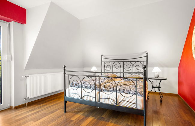 4 bedroom House in Siófok with private pool and garden - Photo 11