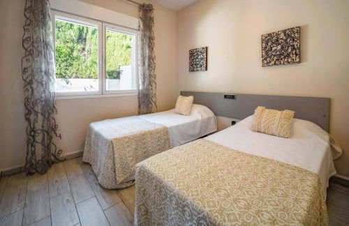 Villa Pomera Dos by Villa Plus - Photo 16