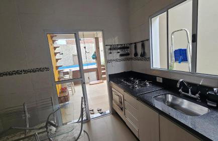 Spacious Townhouse with Pool Comfort and Fun - Photo 3