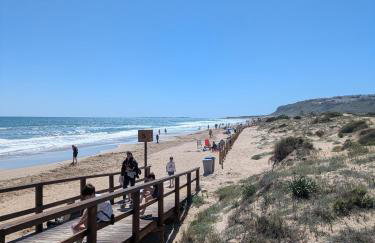 Mediterranean Chill House BBQ & Pools - Foto 14