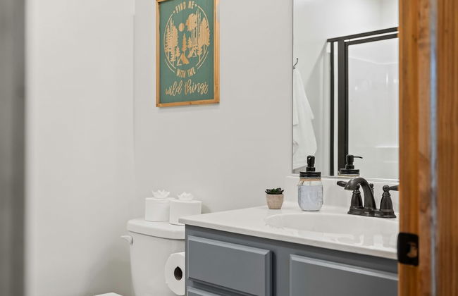 Bluejay Getaway by Avantstay Walk to Lake 7bdr Hot Tub Pool Table - Foto 31