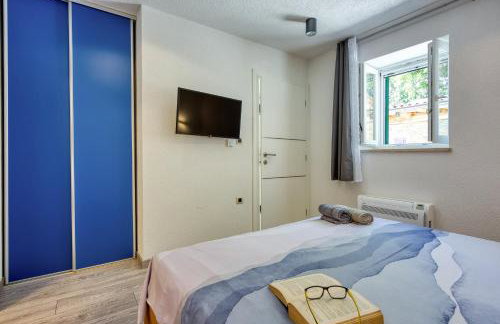 Stone Villa Galant with Pool - Happy Rentals - Foto 19