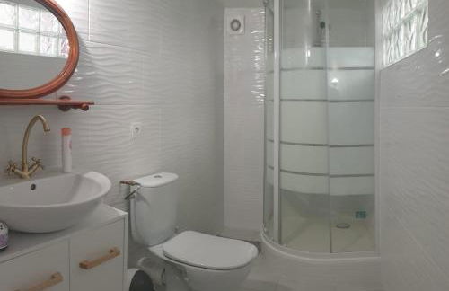 Ravissant studio sous maison, avec parking gratuit - Foto 6