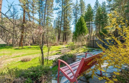 Your Spacious Escape: Creek, Pool, Sauna, Hot Tub - Foto 14