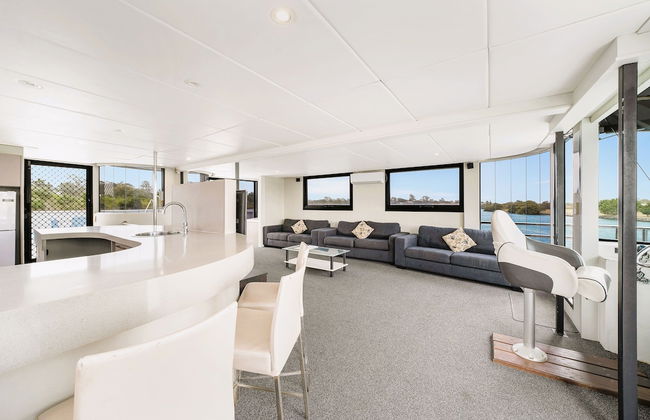 Coomera Houseboat Holidays - Foto 33